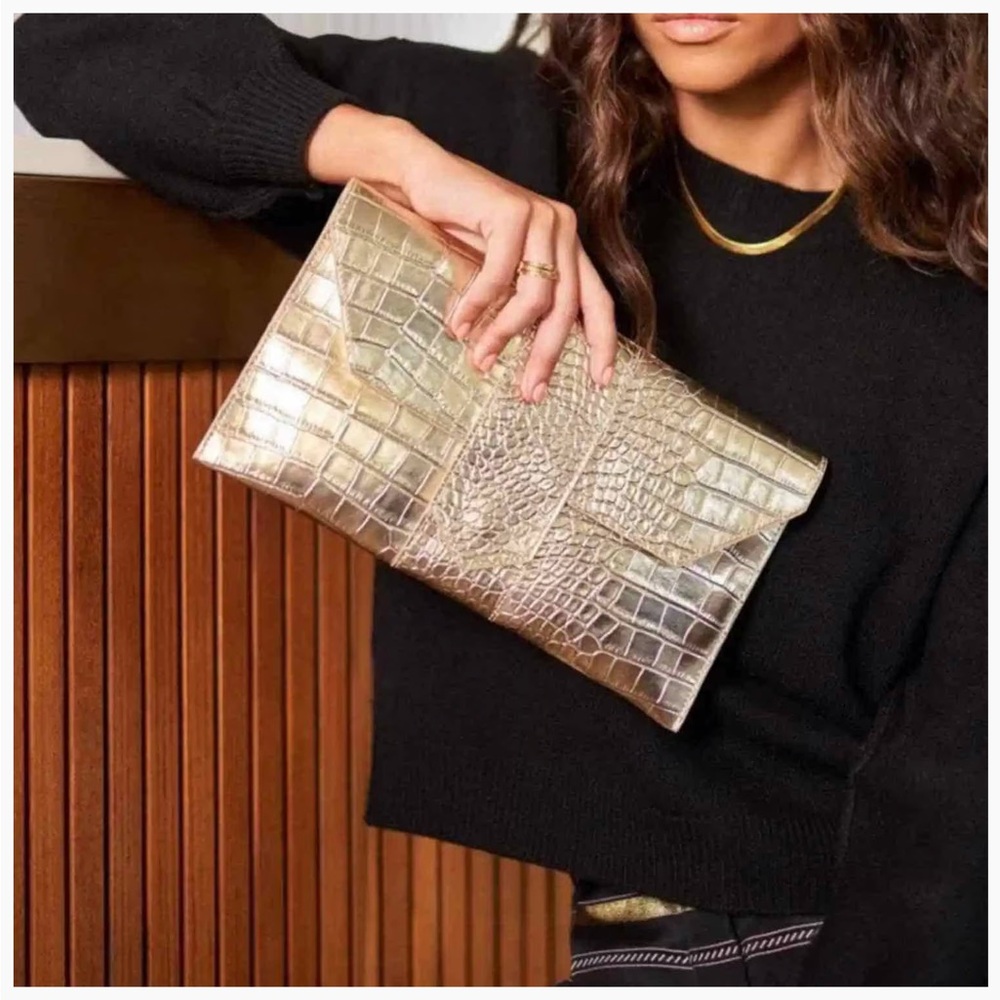 Curateur JJ Winters Nikki Clutch Purse NWT